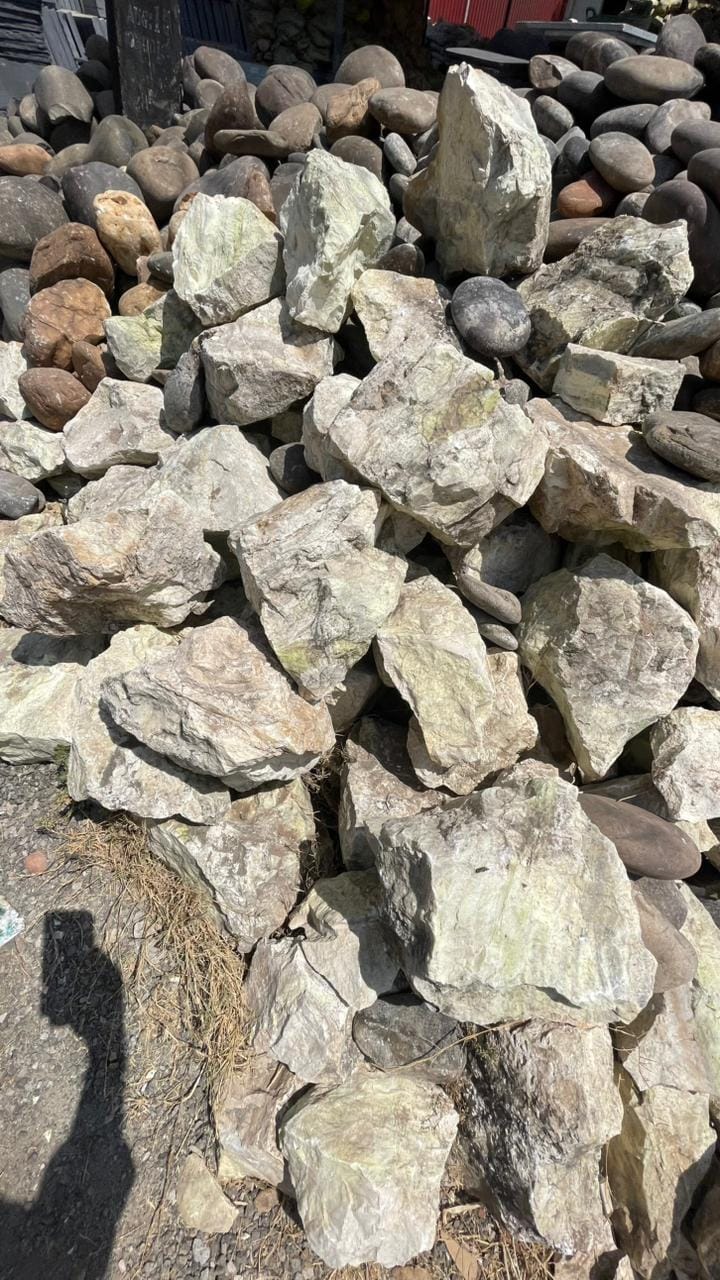 garden-rocks natural white landscape rocks